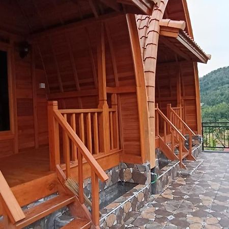 Giri Swari Homestay Sidemen  Esterno foto